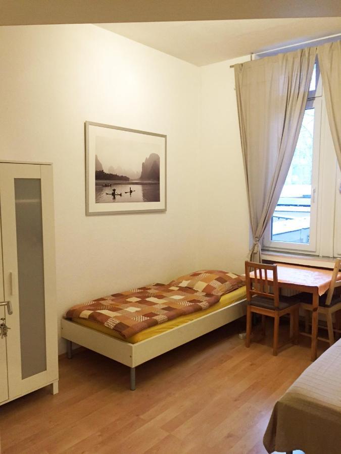 Hannover Sudstadt - Zimmer Und Apartment Esterno foto